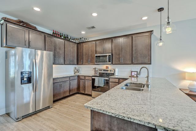 602 Ravensridge Lane, Moncks Corner, SC 29461