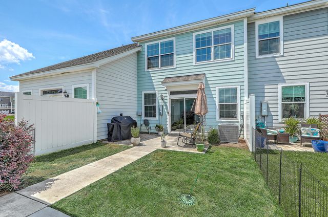 602 Ravensridge Lane, Moncks Corner, SC 29461