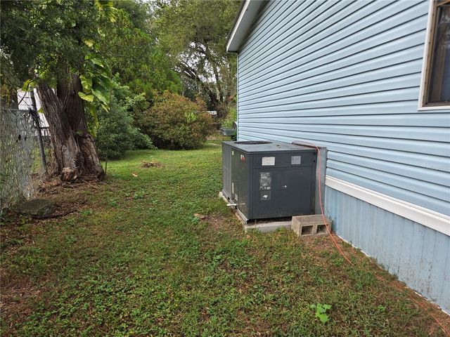 733 1ST STREET, Polk City, FL 33868