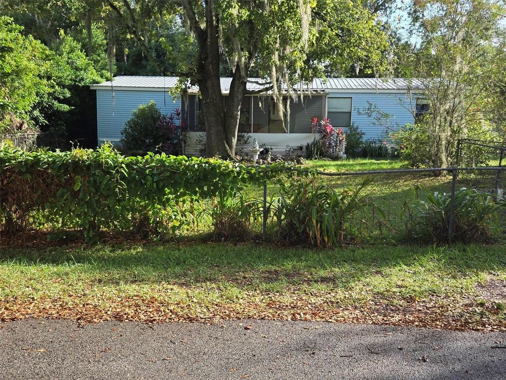 733 1ST STREET, Polk City, FL 33868