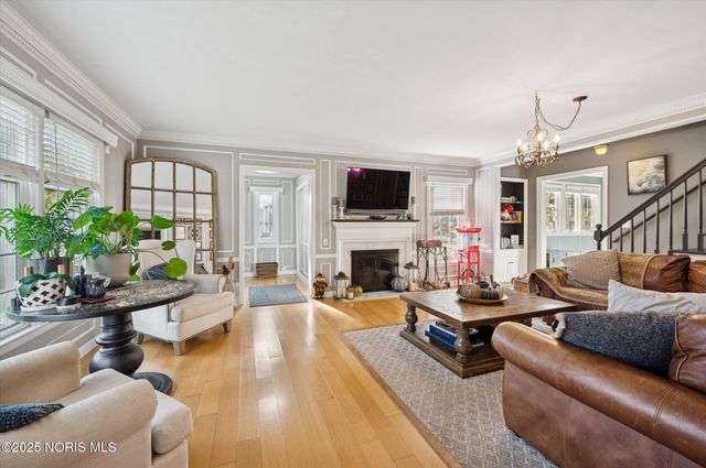 2276 Burroughs Drive, Toledo, OH 43614