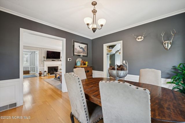 2276 Burroughs Drive, Toledo, OH 43614