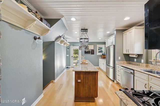 2276 Burroughs Drive, Toledo, OH 43614