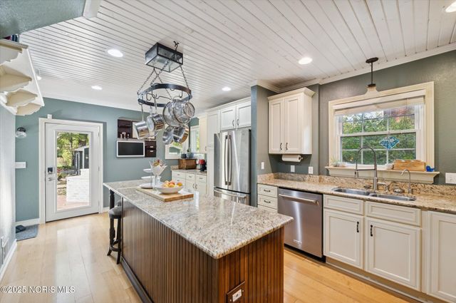 2276 Burroughs Drive, Toledo, OH 43614