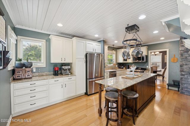 2276 Burroughs Drive, Toledo, OH 43614