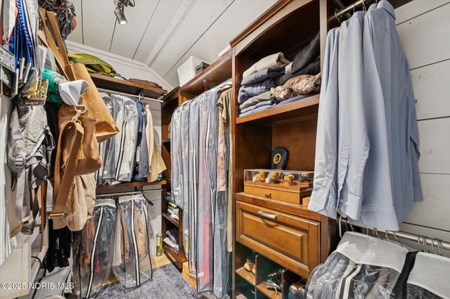 2276 Burroughs Drive, Toledo, OH 43614