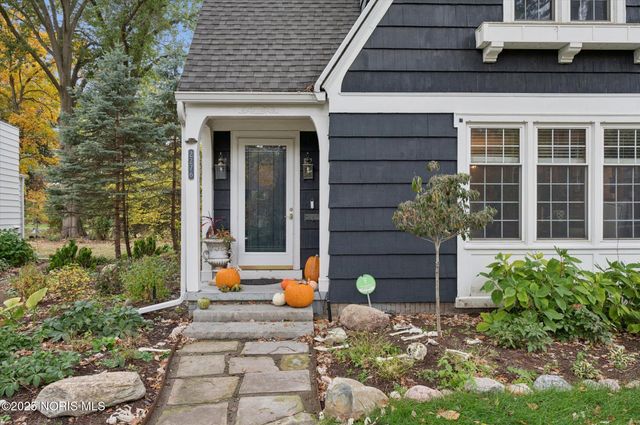 2276 Burroughs Drive, Toledo, OH 43614