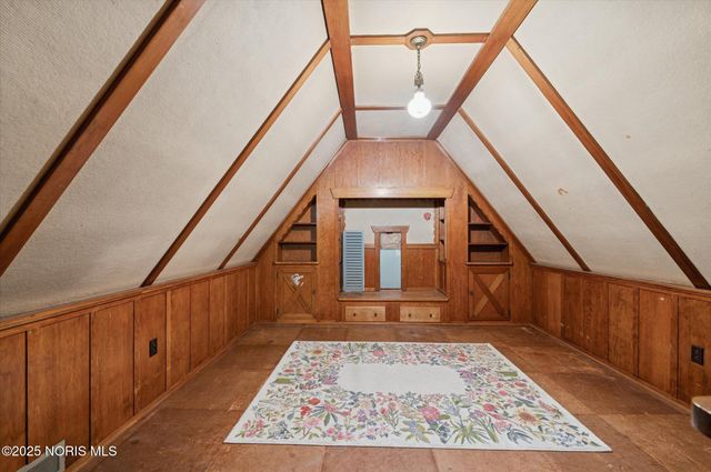 2276 Burroughs Drive, Toledo, OH 43614