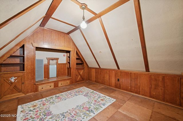 2276 Burroughs Drive, Toledo, OH 43614