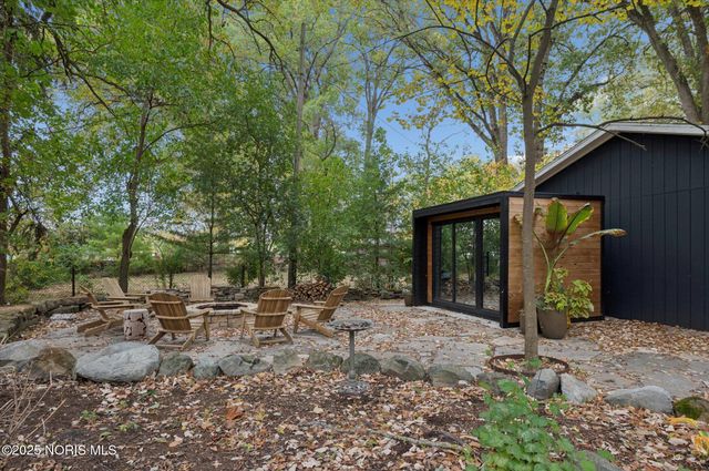 2276 Burroughs Drive, Toledo, OH 43614