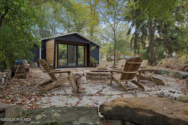 2276 Burroughs Drive, Toledo, OH 43614