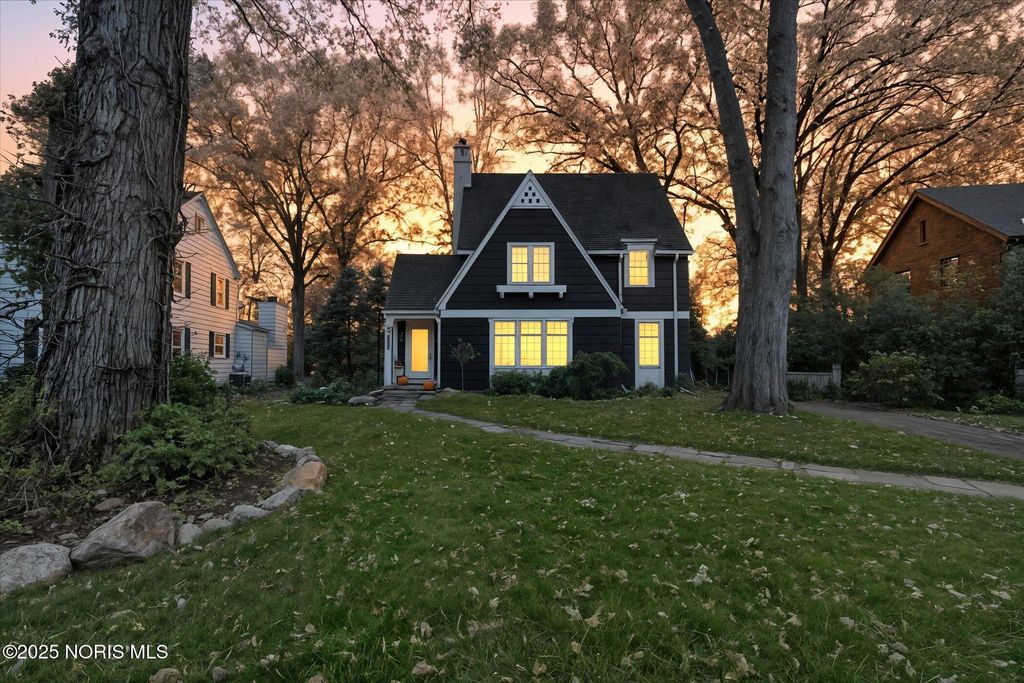 2276 Burroughs Drive, Toledo, OH 43614