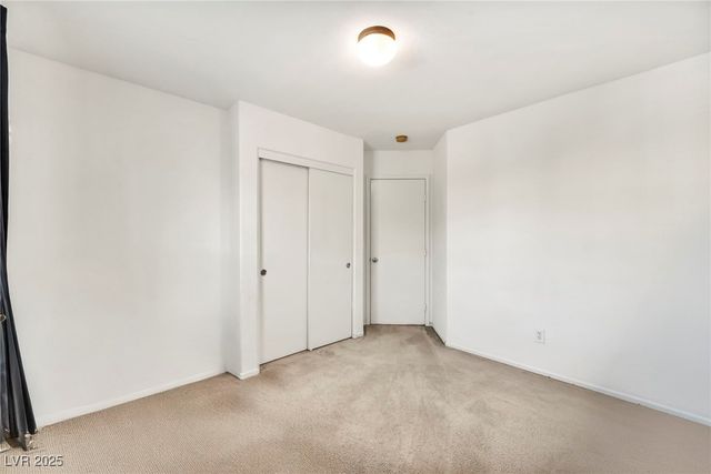 726 IRON BRIDGE Street, Las Vegas, NV 89178