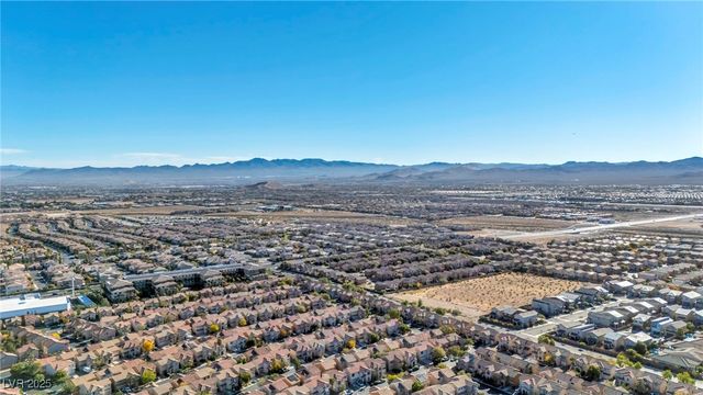 726 IRON BRIDGE Street, Las Vegas, NV 89178