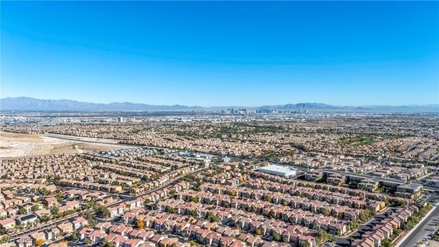 726 IRON BRIDGE Street, Las Vegas, NV 89178