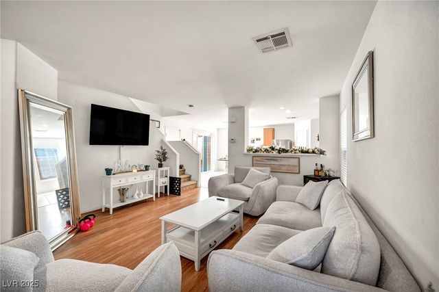 726 IRON BRIDGE Street, Las Vegas, NV 89178