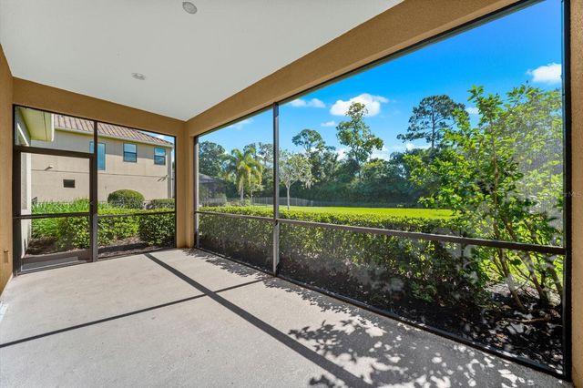 8256 LARKSPUR CIRCLE, Sarasota, FL 34241