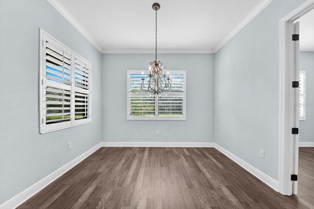 8256 LARKSPUR CIRCLE, Sarasota, FL 34241