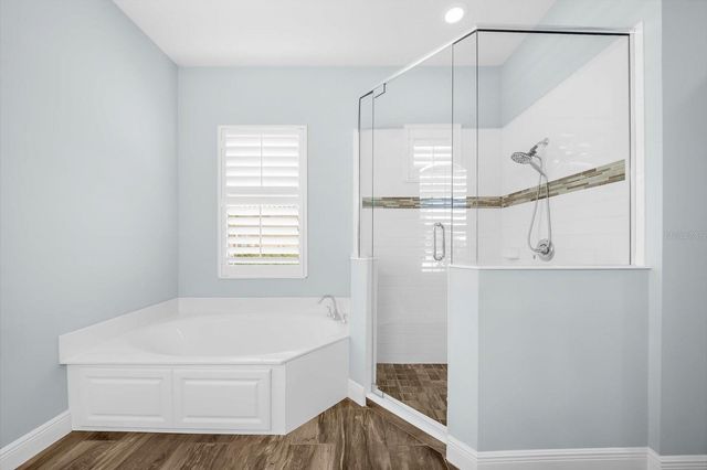 8256 LARKSPUR CIRCLE, Sarasota, FL 34241