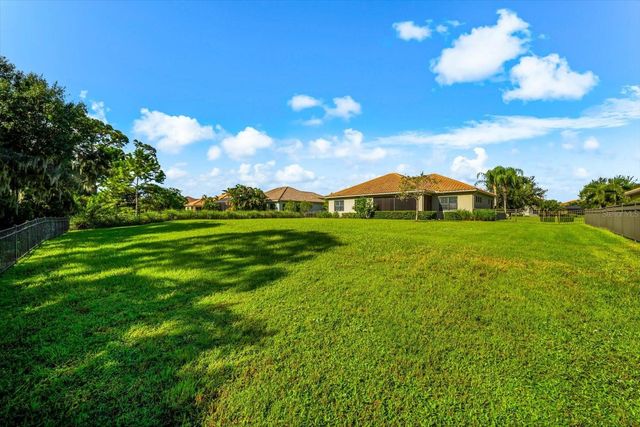 8256 LARKSPUR CIRCLE, Sarasota, FL 34241