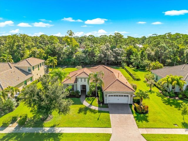 8256 LARKSPUR CIRCLE, Sarasota, FL 34241