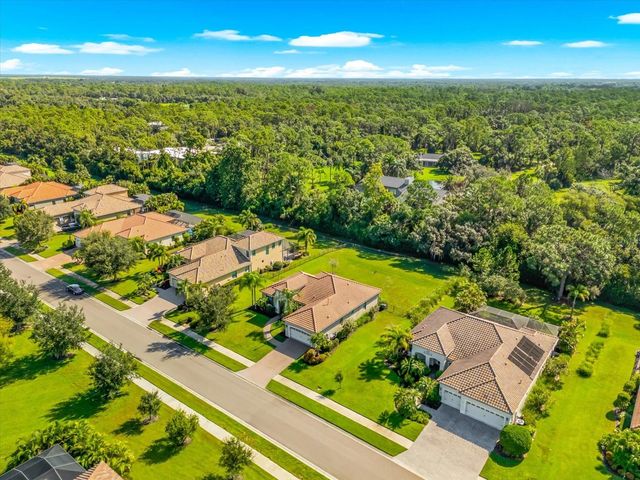 8256 LARKSPUR CIRCLE, Sarasota, FL 34241