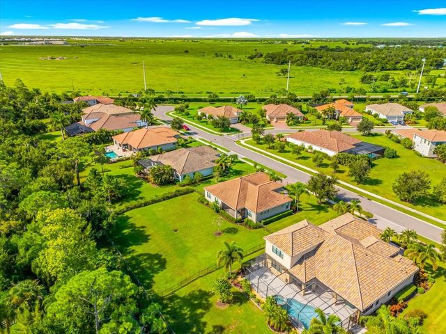8256 LARKSPUR CIRCLE, Sarasota, FL 34241