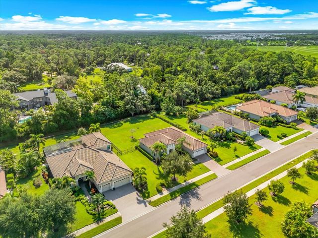 8256 LARKSPUR CIRCLE, Sarasota, FL 34241