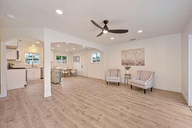 8894 Sharkey Ave, Elk Grove, CA 95624