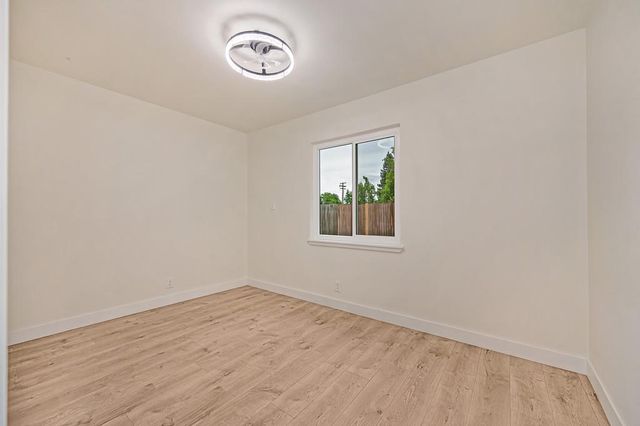 8894 Sharkey Ave, Elk Grove, CA 95624