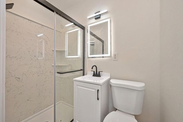 8894 Sharkey Ave, Elk Grove, CA 95624