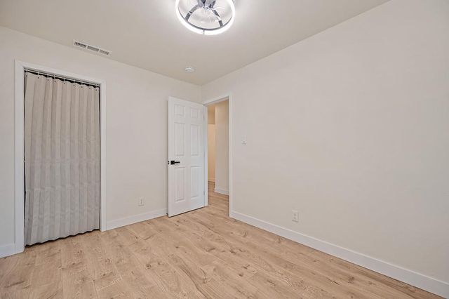 8894 Sharkey Ave, Elk Grove, CA 95624