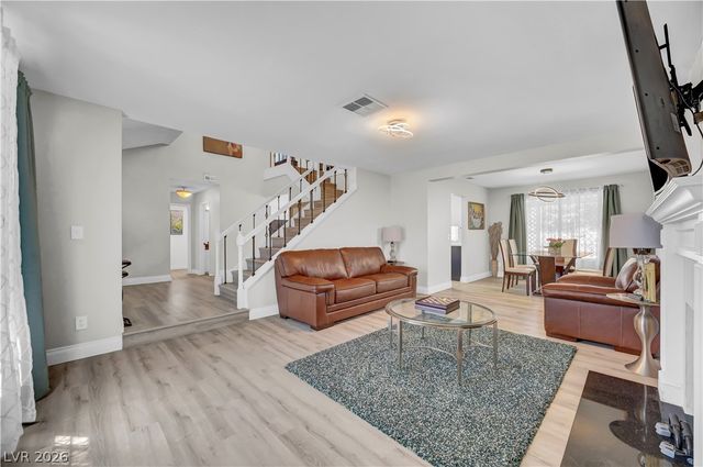 2913 Whispering Wind Drive, Las Vegas, NV 89117