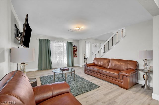 2913 Whispering Wind Drive, Las Vegas, NV 89117