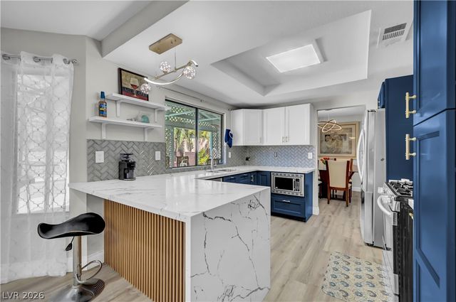 2913 Whispering Wind Drive, Las Vegas, NV 89117