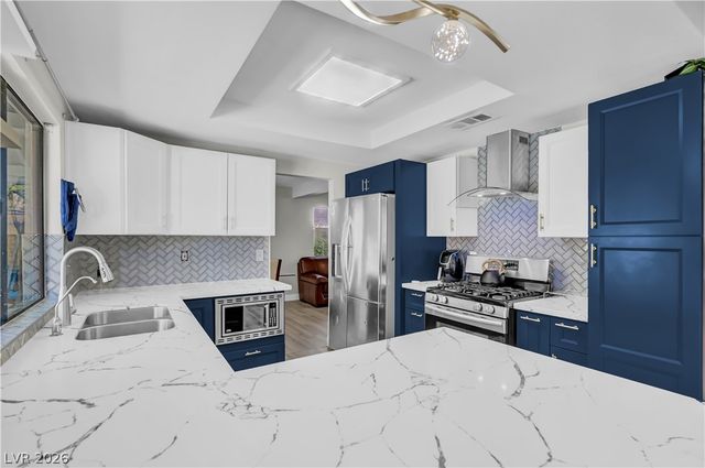 2913 Whispering Wind Drive, Las Vegas, NV 89117