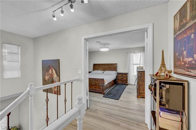 2913 Whispering Wind Drive, Las Vegas, NV 89117