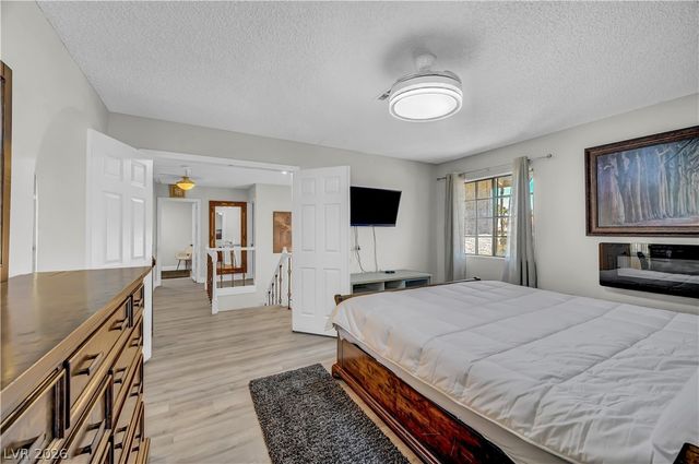 2913 Whispering Wind Drive, Las Vegas, NV 89117