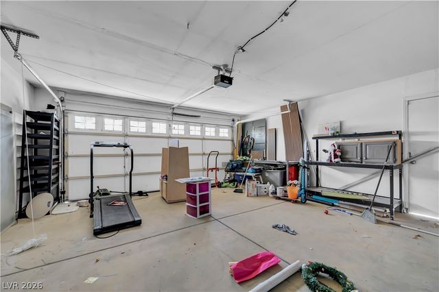 2913 Whispering Wind Drive, Las Vegas, NV 89117