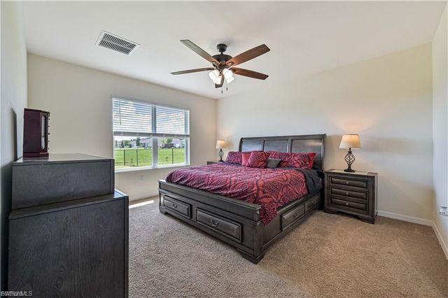 10507 Crossback LN, Lehigh Acres, FL 33936