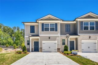 5980 Skylar Drive, Atlanta, GA 30331