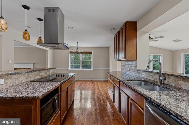 1322 CORDELIA CT, Mclean, VA 22102