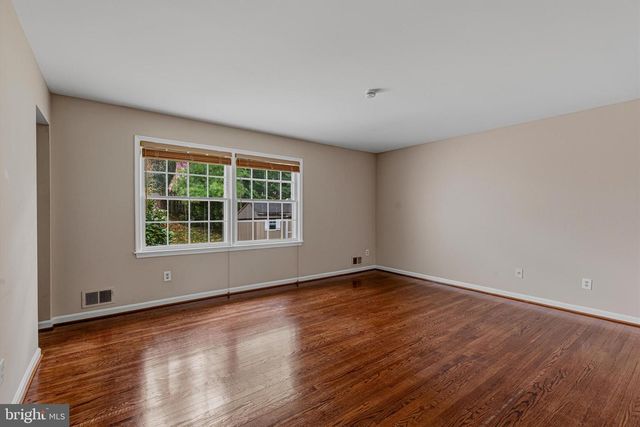 1322 CORDELIA CT, Mclean, VA 22102