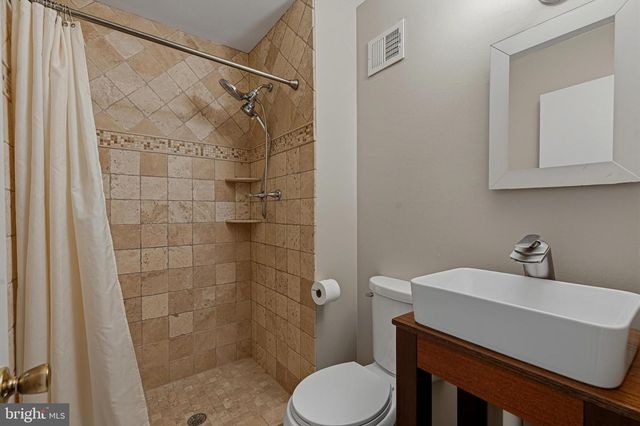 1322 CORDELIA CT, Mclean, VA 22102
