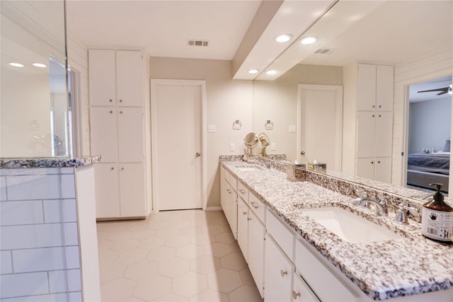 54 Legend Road, Benbrook, TX 76132