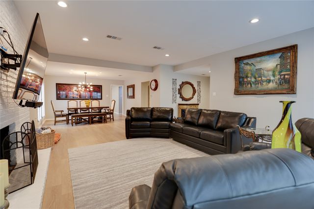 54 Legend Road, Benbrook, TX 76132