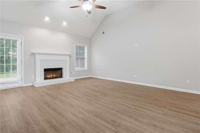 101 Moss Pointe Drive, Mcdonough, GA 30253