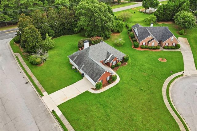 101 Moss Pointe Drive, Mcdonough, GA 30253