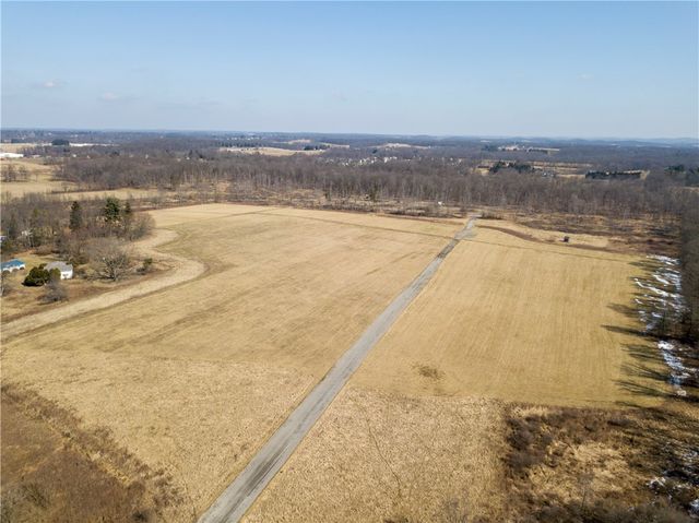 365 Saxonburg Blvd, Clinton Twp, PA 16056