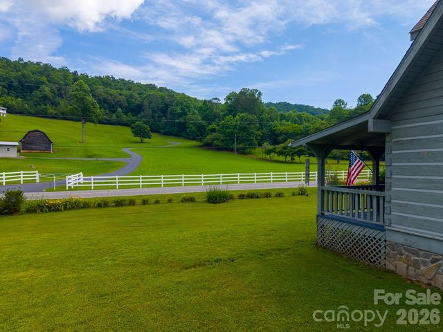 538 East Fork Road, Sylva, NC 28779